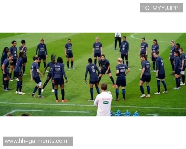 各大足球明星挑战中文表达展现语言魅力与文化交流的精彩瞬间